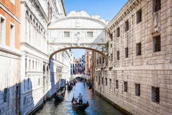 威尼斯意大利6月桥叹了口气