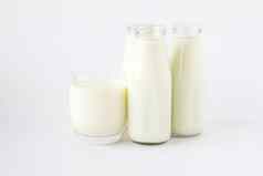 瓶牛奶玻璃牛奶白色背景