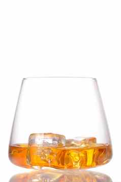 玻璃苏格兰威士忌威士忌冰