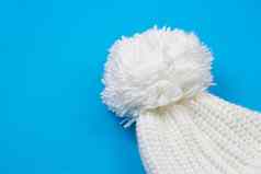 白色冬天针织帽