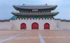 韩国Gyeongbokgung宫晚上首尔南韩国