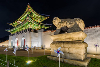 韩国Gyeongbokgung宫晚上首尔南韩国