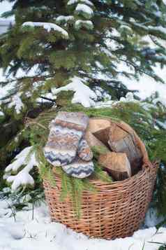 羊毛连指手套一满篮柴火雪圣诞树