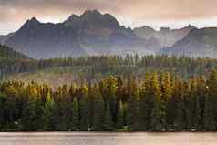 伟大的视图高塔特拉山山斯特尔布斯克pleso