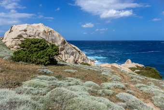 不寻常的岩石形成海投诉 警察 课测试撒丁岛