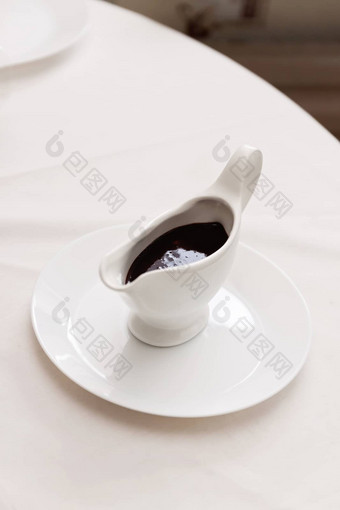 巧克力酱汁白色瓷船形调味汁碟白色后台
