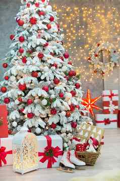 圣诞节工作室装饰美妙的的想法白色红色的一年树雪很多礼物令人惊异的领导灯烤巨大的纸明星