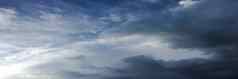 美丽的蓝色的天空云背景天空云天气自然云蓝色的蓝色的天空云太阳