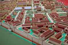 微型纸板重建古老的罗马城市