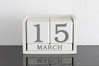 白色块日历现在日期月3月