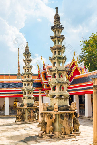 美丽的传统的泰国体系结构领土