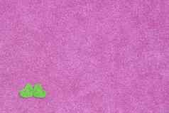 绿色感觉心闪闪发光的乌塔紫背景婚礼情人节一天明信片概念