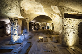 地下墓穴三热内罗那不勒斯意大利