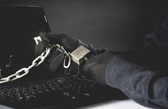手黑客解锁电脑危险的黑客偷数据