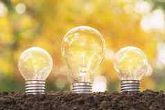 光灯泡发光的的想法创造力太阳能能源浓缩的