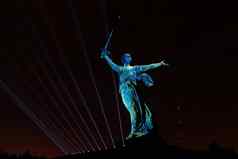 雕塑祖国马马耶夫坟头蓝色的光