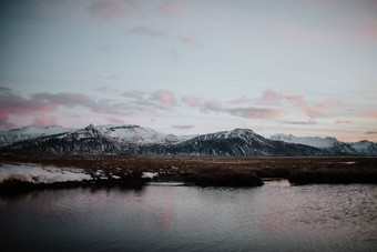 日落湖冰岛山