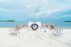 小大小海滩婚礼聚会地点设置海洋视图使用