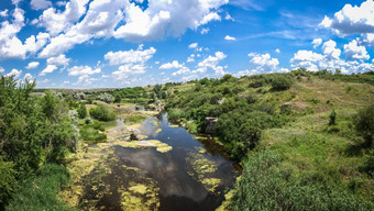 河精算峡谷乌克兰大岩石小河
