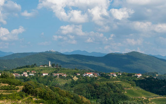 村科伊斯科斯洛文尼亚语著名的酒日益增长的地区戈里安山山基斯太阳云背景神圣的山教堂新星gorica背景