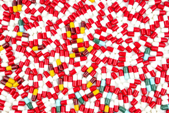 色彩斑斓的抗生素胶囊药片孤立的白色背景复制空间药物电阻概念抗生素药物合理的全球医疗保健概念制药行业药店背景