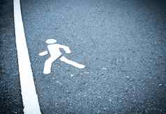 白色画标志沥青人一步完成行害怕一步障碍概念行人车道