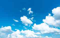 美丽的蓝色的天空白色积云云背景背景和平夏天明亮的一天快乐情绪有趣的假期一天夏天背景