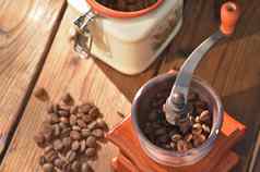 手工制作的咖啡磨床大咖啡豆子花瓶谷物