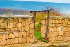 楚富特羽衣甘蓝洞穴城市克里米亚视图石头墙