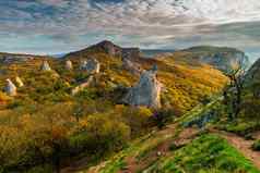 视图具有里程碑意义的crimea-sun寺庙山