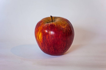 单红色的苹果