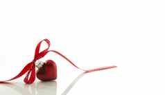 红色的心圣诞节弓红色的丝带