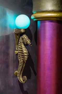 金古董海马海洋生活动物雕塑灯蓝色的光灯泡