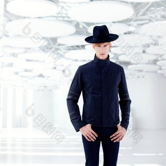 黑色的西现代时尚男人。他