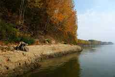 秋天难忘的10月多瑙河河英里
