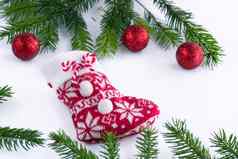 红色的圣诞节长袜袜子装饰球框架绿色