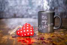 情人节一天概念黑色的杯粉笔登记杯子红色的心