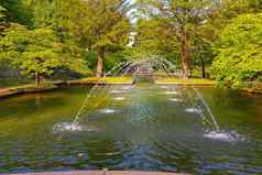 城堡公园喷泉观赏花园