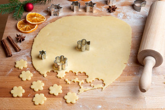 切割形状传统的林圣诞节饼干