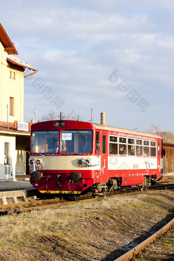 引擎马车铁路站多布鲁斯卡捷克共和国