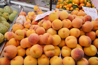 大各种新鲜的热带水果计数器杂货店市场
