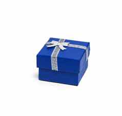黑暗蓝色的礼物盒子银丝带孤立的白色背气