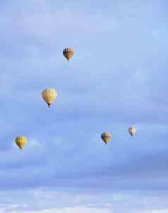 集团空气气球飞行天空