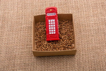 红色的颜色电话展位盒子