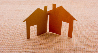 房子形状减少纸