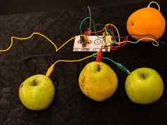 电缆连接设备苹果橙子梨