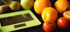 概念饮食健康的食物厨房重量规模蔬菜水果