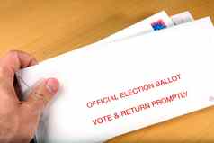 选民接收投票邮件