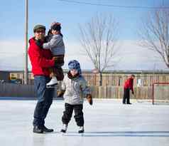 快乐家庭滑冰溜冰场