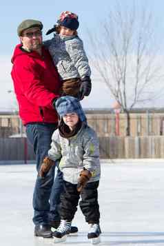 快乐家庭滑冰溜冰场